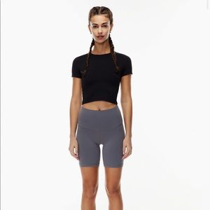 Aritizia tnaButter 7” shorts